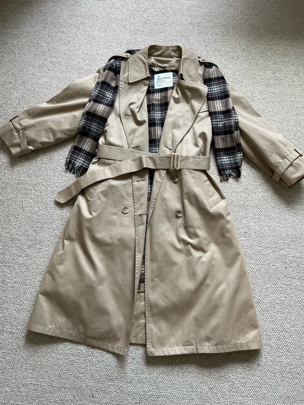 Vintages London Fog Women’s Beige Trench Coat Plaid Wool Lining Size 16 Petite U